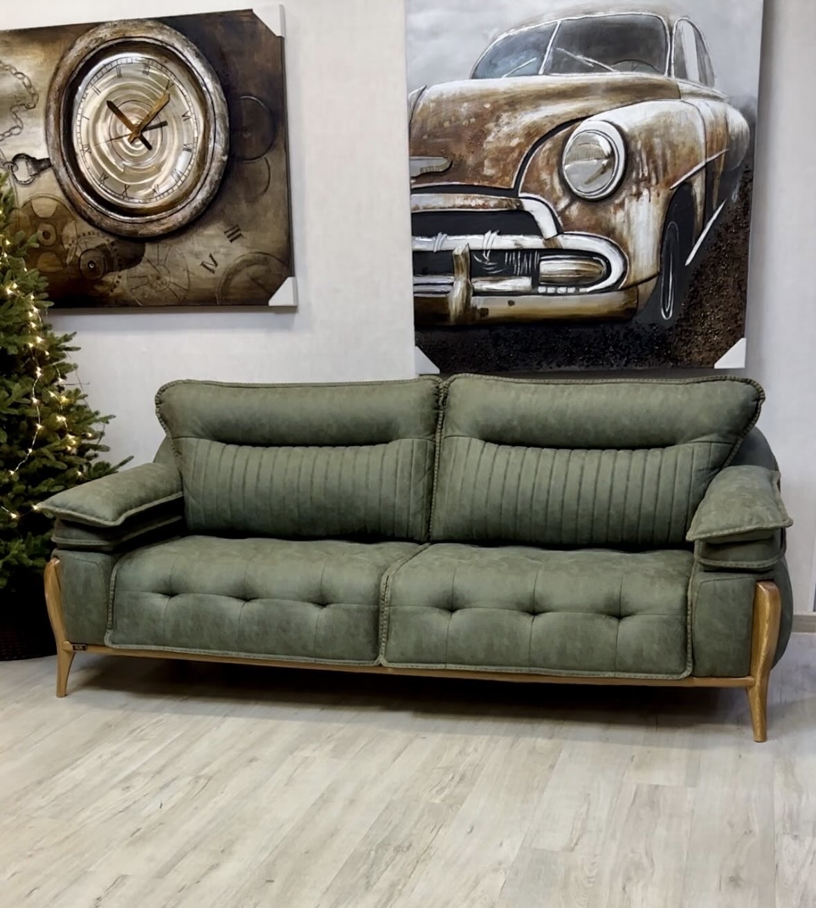 E5C5C0A7-C147-40D7-90B5-B639AD4CAA5C